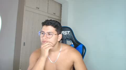 Snapshot of dantraxx chatting on December 2024 06:49:02 PM Dantraxx online show from December 2024 06:49:02 PM