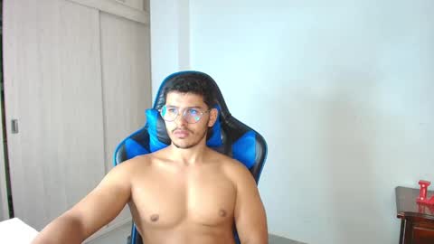 Snapshot of dantraxx chatting on September 2025 04:21:02 PM Dantraxx online show from September 2025 04:21:02 PM