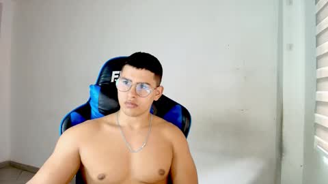 Snapshot of dantraxx chatting on February 2026 07:10:02 PM Dantraxx online show from February 2026 07:10:02 PM