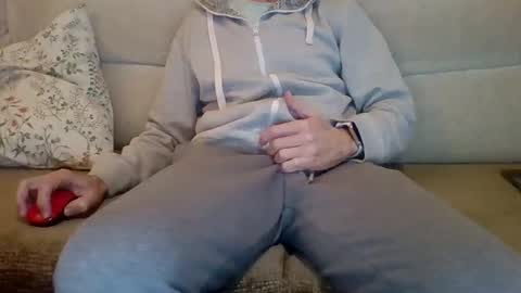 Snapshot of danydotado chatting on December 2024 04:06:01 PM danydotado online show from December 2024 04:06:01 PM