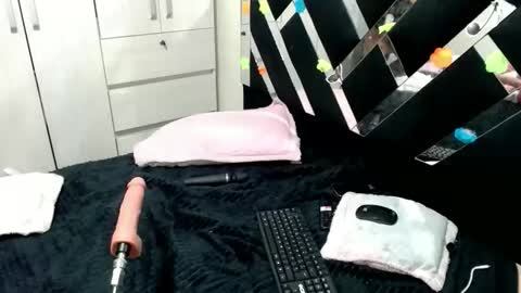 Snapshot of daphne877046 chatting on February 2026 06:40:02 AM daphne877046 online show from February 2026 06:40:02 AM
