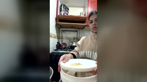 Snapshot of daphne877046 chatting on April 2026 04:21:01 AM daphne877046 online show from April 2026 04:21:01 AM
