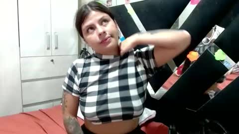 Snapshot of daphne877046 chatting on May 2026 01:02:02 AM daphne877046 online show from May 2026 01:02:02 AM