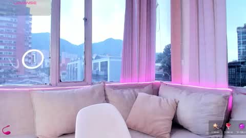 daphne_chers online show from October 2025 08:18:01 PM