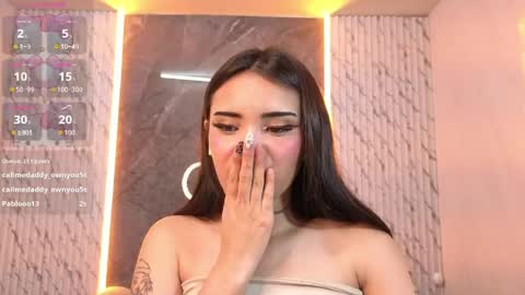 Snapshot of daphne_nicole_b chatting on May 2026 12:59:01 AM daphne_nicole_b online show from May 2026 12:59:01 AM