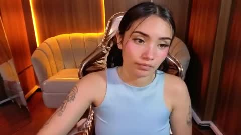 Snapshot of daphne_nicole_b chatting on May 2026 04:04:02 PM daphne_nicole_b online show from May 2026 04:04:02 PM