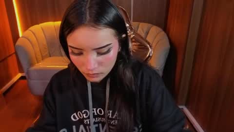 Snapshot of daphne_nicole_b chatting on May 2026 12:56:01 PM daphne_nicole_b online show from May 2026 12:56:01 PM
