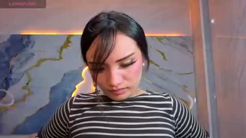 daphne_nicole_b online show from July 2026 12:57:01 AM
