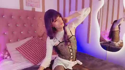 Snapshot of daphne_velmont chatting on July 2026 05:05:01 AM Daphne Velmont online show from July 2026 05:05:01 AM