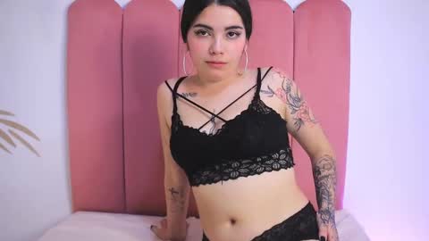 Daphne online show from February 2025 12:32:01 AM