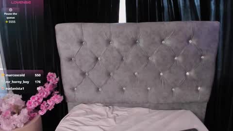 Daphne online show from November 2025 02:17:02 PM