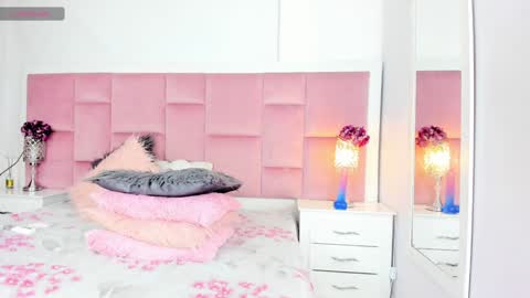 Snapshot of daphnelloyd chatting on January 2025 12:58:02 AM Daphne online show from January 2025 12:58:02 AM