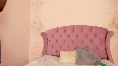 Snapshot of daphnelloyd chatting on September 2025 08:57:02 PM Daphne online show from September 2025 08:57:02 PM