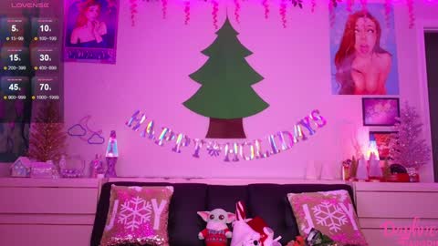 Snapshot of daphnemadison chatting on December 2024 10:23:01 PM Daphne Madison online show from December 2024 10:23:01 PM