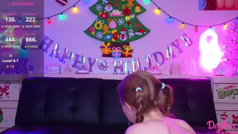 Snapshot of daphnemadison chatting on January 2025 11:50:01 PM Daphne Madison online show from January 2025 11:50:01 PM