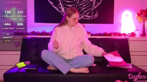 Snapshot of daphnemadison chatting on February 2025 02:40:02 AM Daphne Madison online show from February 2025 02:40:02 AM