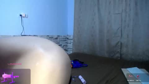 Snapshot of darasweet19 chatting on November 2025 11:32:01 PM MAX online show from November 2025 11:32:01 PM