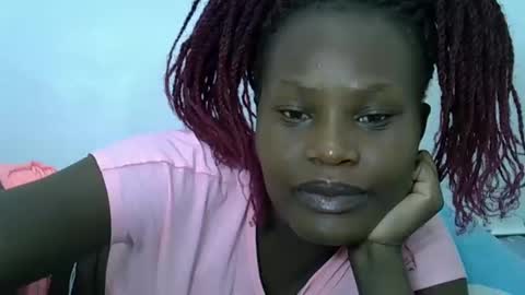 ESTHER online show from March 2025 06:01:02 PM