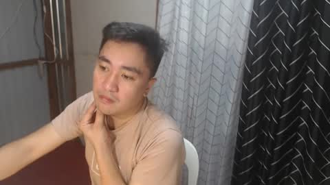 Snapshot of darby1992 chatting on March 2025 12:32:02 PM Rob online show from March 2025 12:32:02 PM