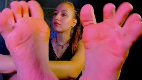 Darcy Siren online show from November 2025 08:35:02 AM