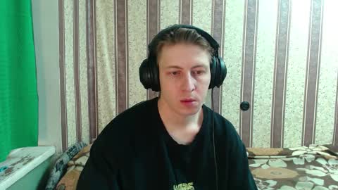 darienlarge online show from October 2025 03:40:01 AM