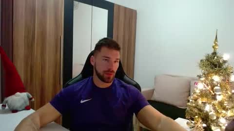 darius_94 online show from December 2025 05:12:02 AM