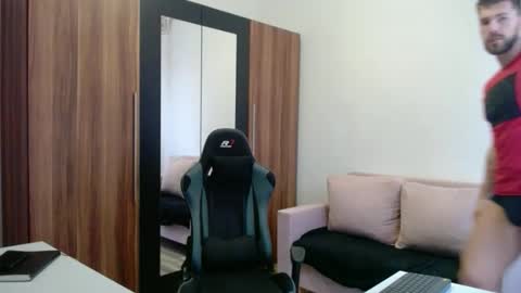 darius_94 online show from March 2026 05:35:01 AM