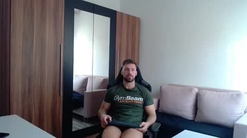 darius_94 online show from March 2026 06:51:01 AM