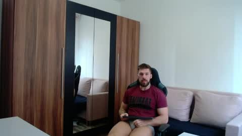 darius_94 online show from April 2026 05:45:02 AM