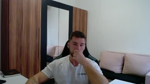 darius_94 online show from April 2026 04:48:01 AM