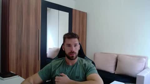darius_94 online show from May 2026 07:13:01 AM