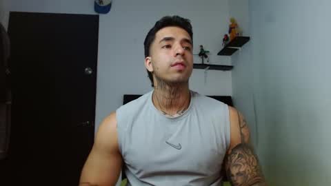 Darius Phoenix  online show from November 2025 08:33:02 PM