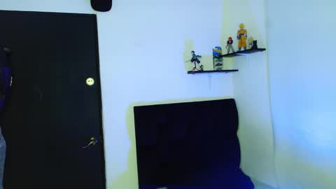 Darius Phoenix  online show from December 2025 06:49:01 PM