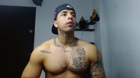 Darius Phoenix  online show from January 2026 10:44:02 PM