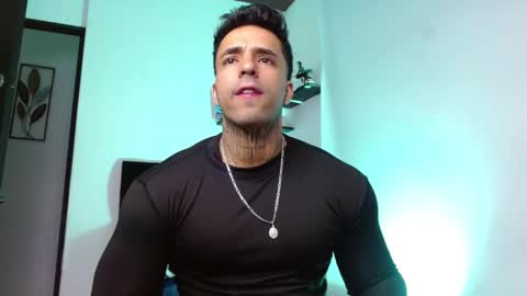 Darius Phoenix  online show from February 2026 06:59:01 PM