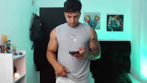 Snapshot of darius_phoenix chatting on May 2026 06:38:02 PM Darius Phoenix online show from May 2026 06:38:02 PM