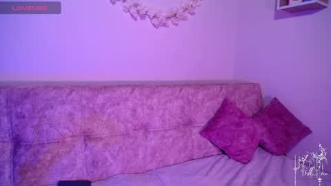 Dark online show from November 2025 06:18:01 PM