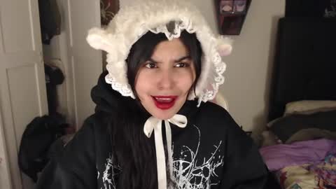 Moony online show from December 2024 04:18:01 AM