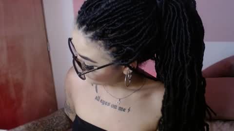 dark_flama online show from March 2026 11:31:01 PM