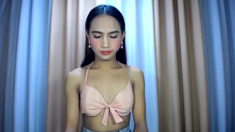Snapshot of dark_hurohuro19 chatting on June 2026 02:47:02 AM LIANNA online show from June 2026 02:47:02 AM