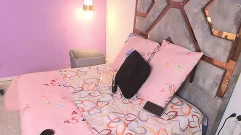 CELESTE online show from December 2025 04:30:01 AM