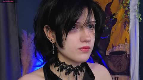 Snapshot of dark_vamp_ chatting on December 2024 08:51:01 PM Vamp  online show from December 2024 08:51:01 PM