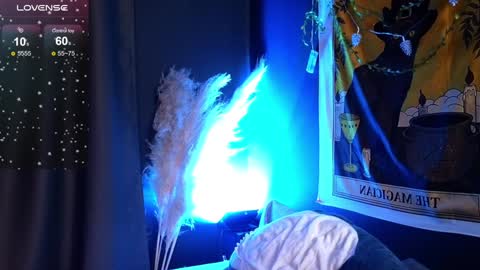 Snapshot of dark_vamp_ chatting on December 2024 01:25:01 AM Vamp  online show from December 2024 01:25:01 AM