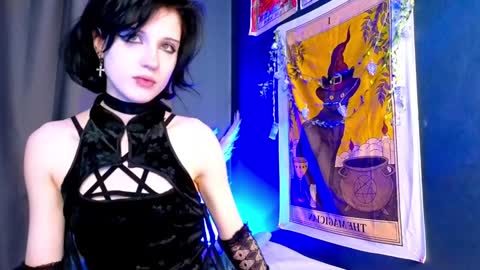 Snapshot of dark_vamp_ chatting on December 2024 08:58:02 PM Vamp  online show from December 2024 08:58:02 PM