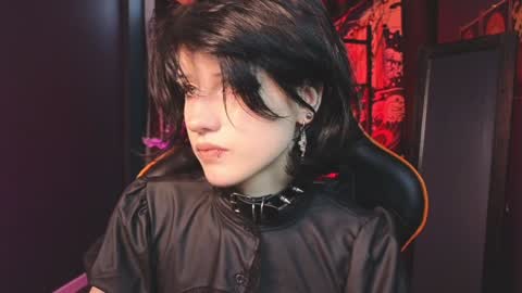 Snapshot of dark_vamp_ chatting on January 2025 12:17:01 PM Vamp  online show from January 2025 12:17:01 PM