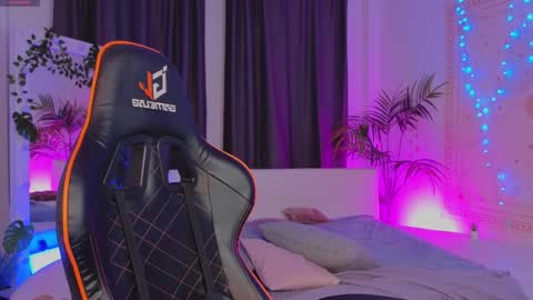 Snapshot of dark_vamp_ chatting on January 2025 09:16:01 PM Vamp  online show from January 2025 09:16:01 PM