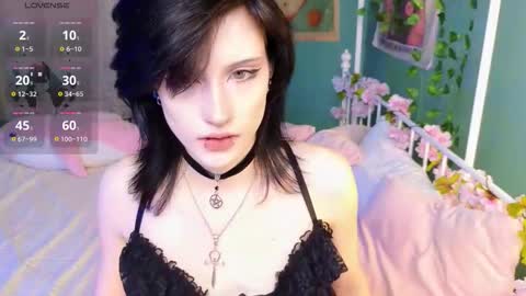 Snapshot of dark_vamp_ chatting on September 2025 02:43:02 PM Vamp  online show from September 2025 02:43:02 PM