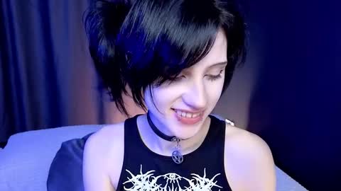 Vamp  online show from November 2025 05:01:02 PM