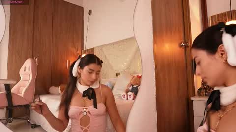 Angel Darcy  online show from February 2026 11:42:02 PM