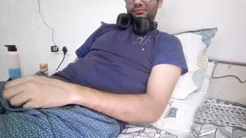 Snapshot of darkbud03 chatting on July 2026 06:17:01 PM just a guy online show from July 2026 06:17:01 PM